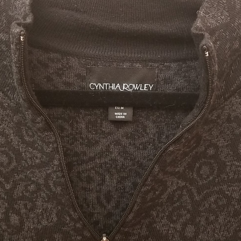 Sweater - Picture 2 of 4